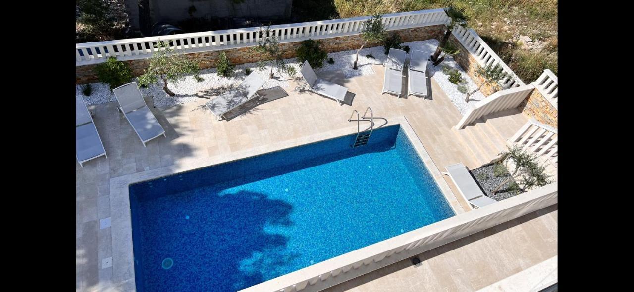 Luxury Beachfront Villa Carlisa Čiovo Exteriör bild