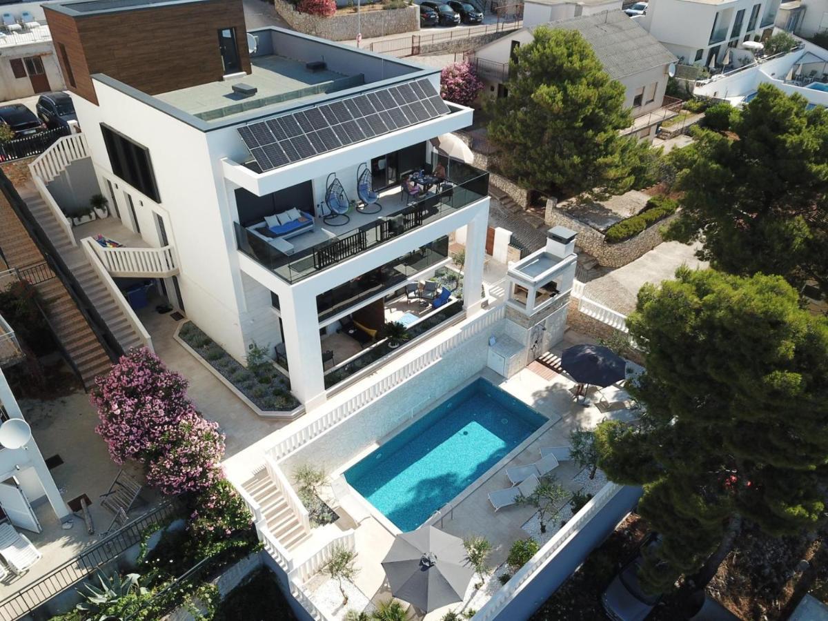Luxury Beachfront Villa Carlisa Čiovo Exteriör bild